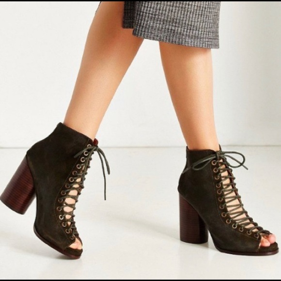 jeffrey campbell deziree